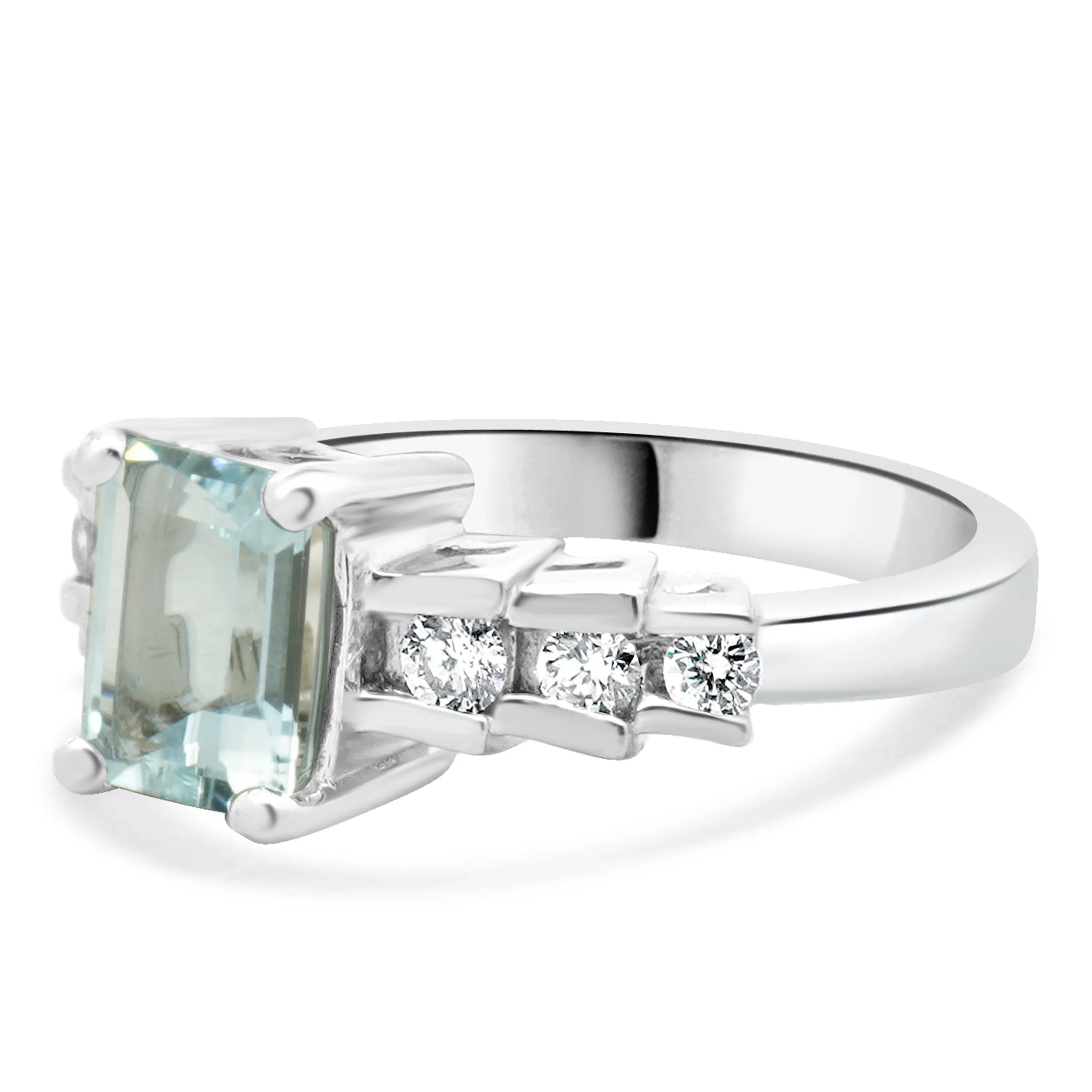 14 Karat White Gold Aquamarine and Diamond Ring - Image 2