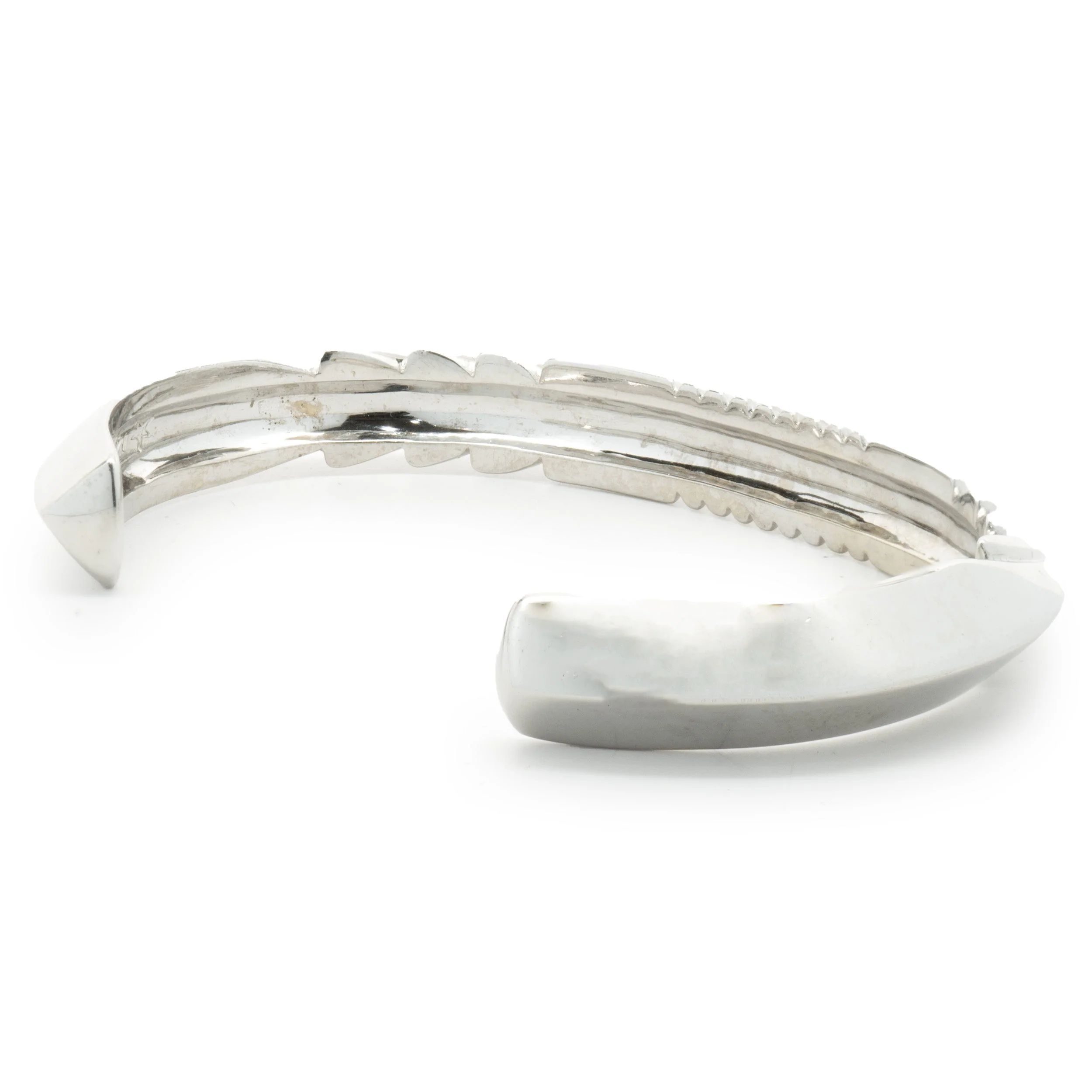 14 Karat White Gold Arrow Cuff Bracelet - Image 4
