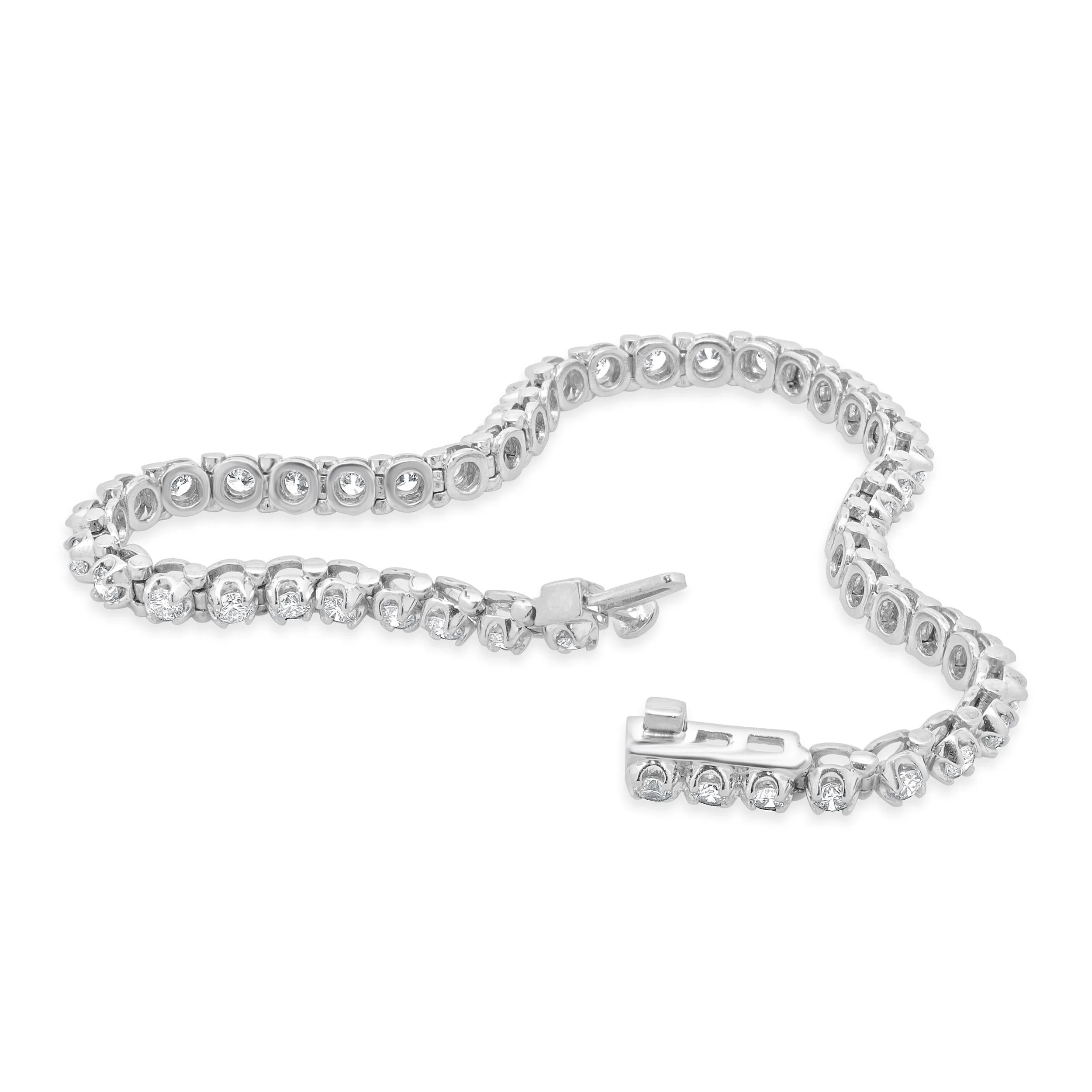 14 Karat White Gold Diamond Inline Tennis Bracelet - Image 4