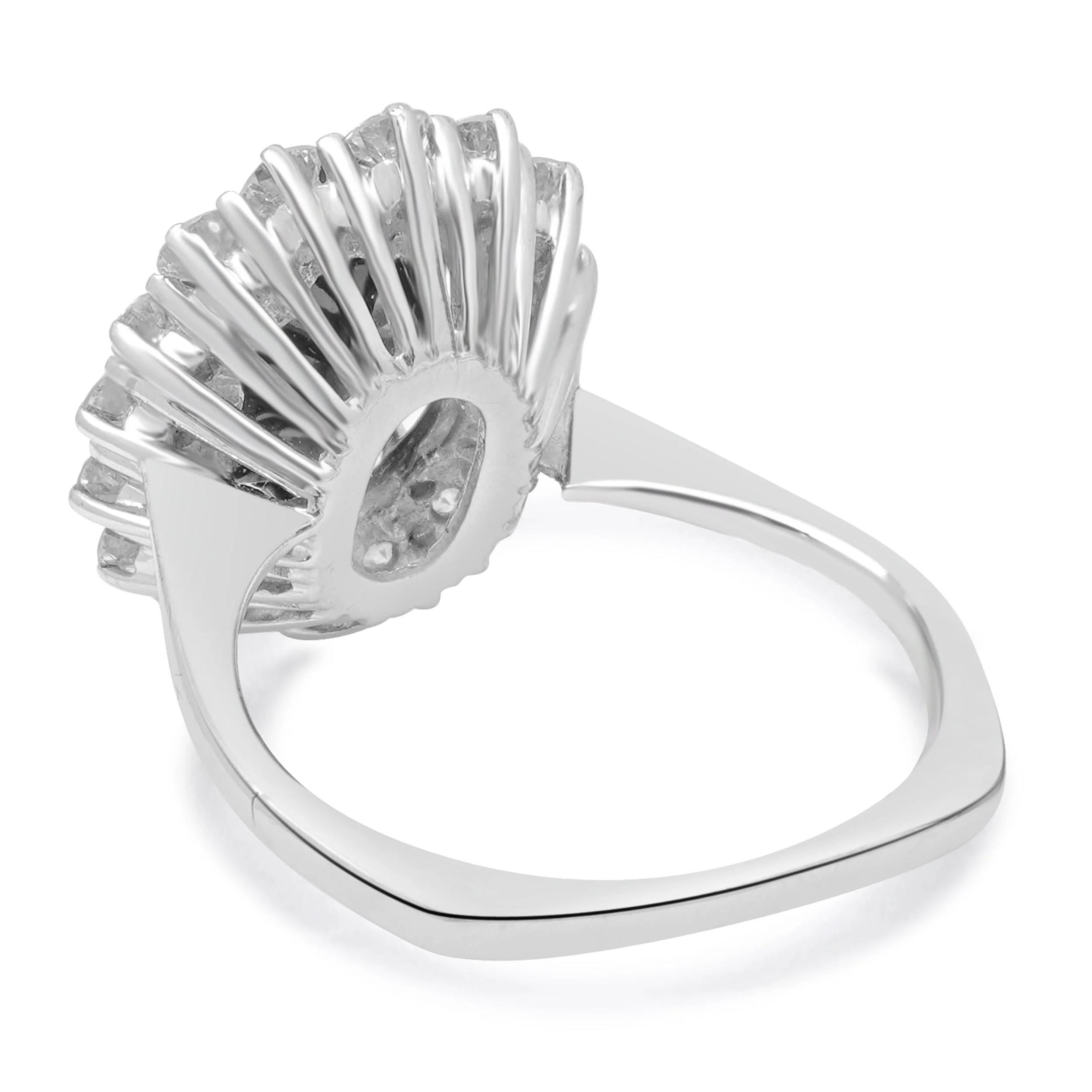 14 Karat White Gold Sapphire and Diamond Oval Cocktail Ring - Image 3