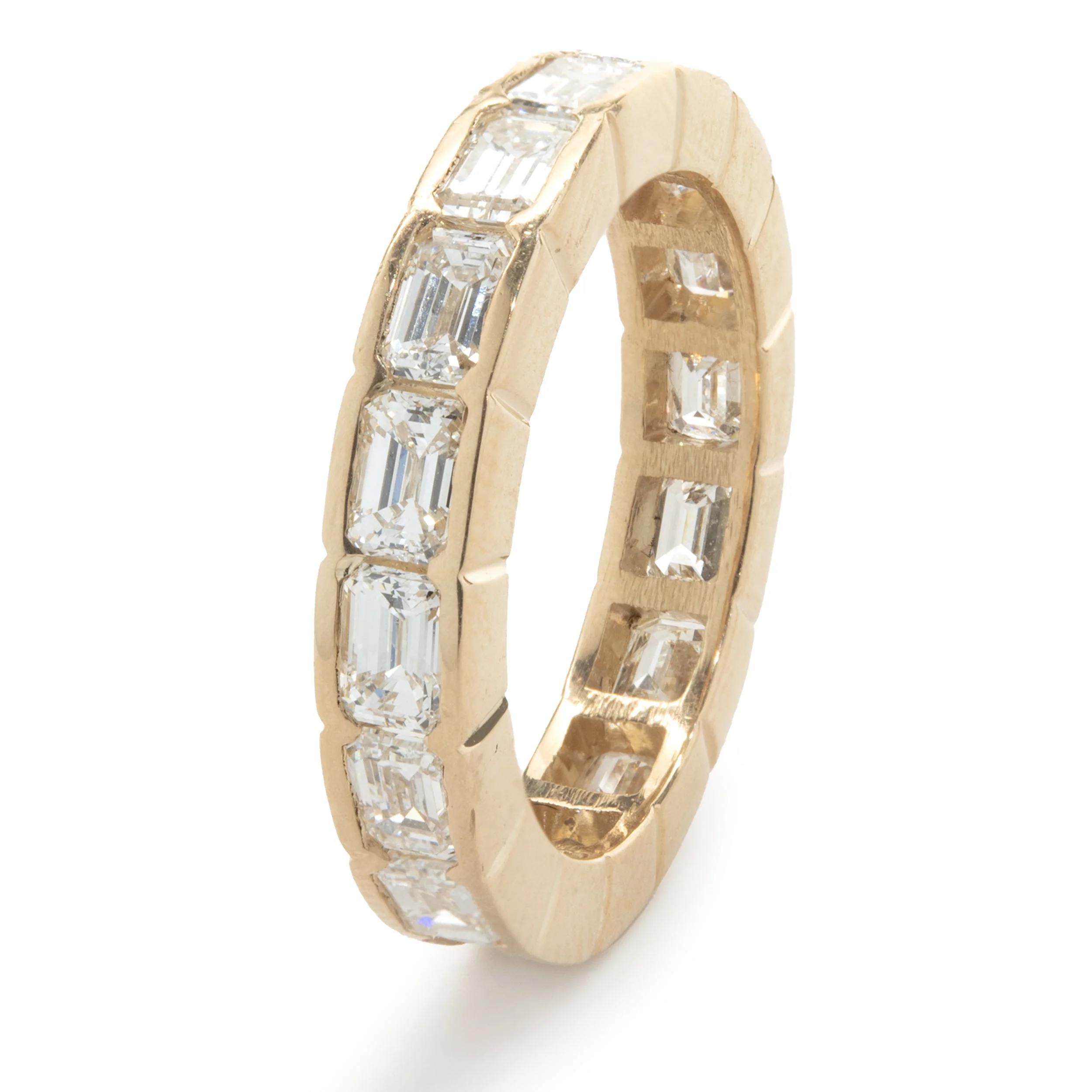 14 Karat Yellow Gold Diamond Band - Image 4
