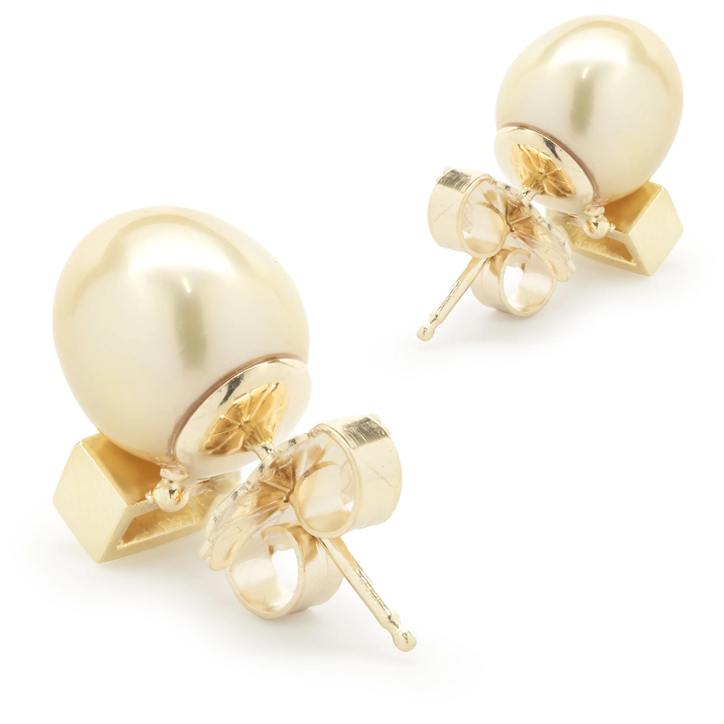 14 Karat Yellow Gold Golden Pearl and Diamond Stud Earrings - Image 3