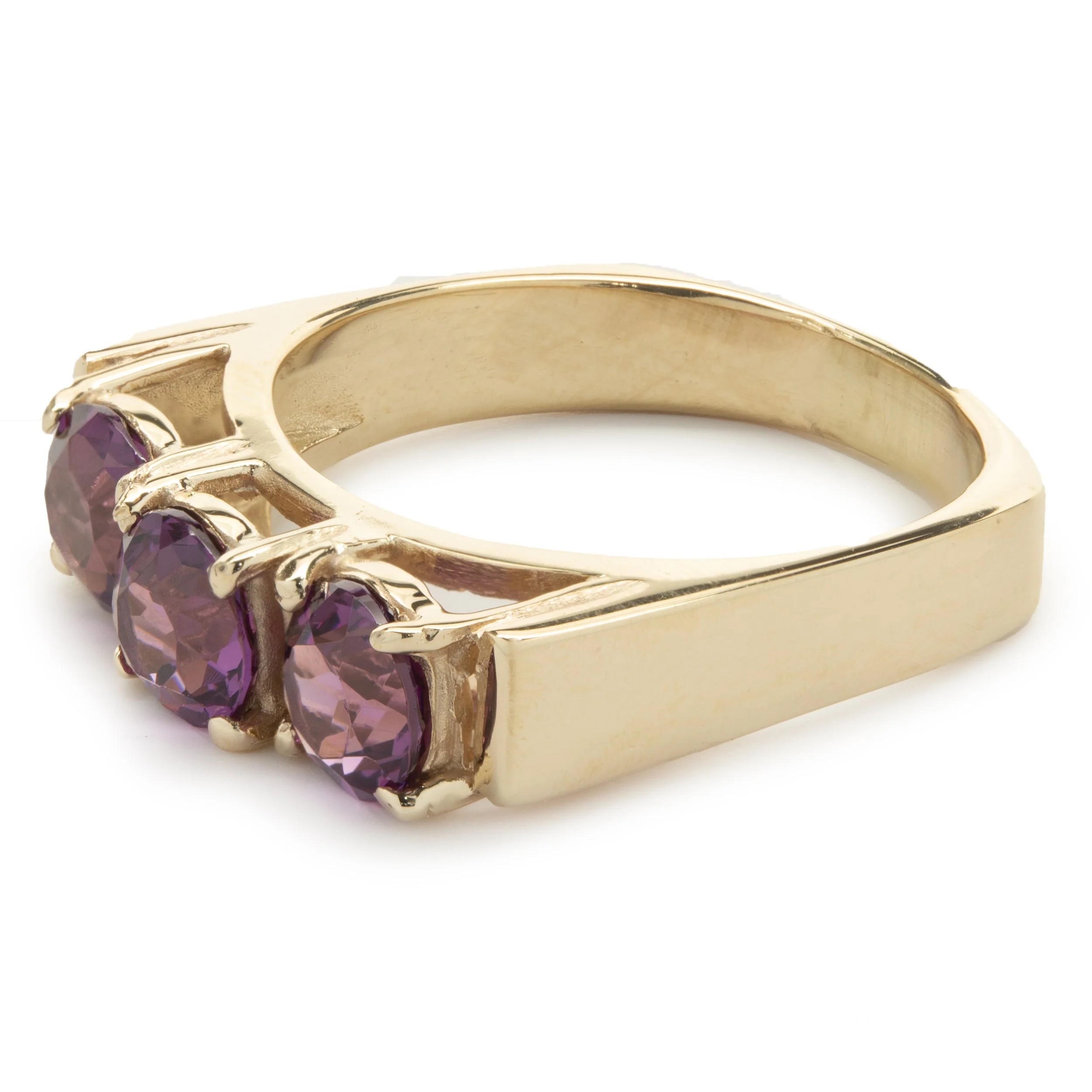 14 Karat Yellow Gold Grape Garnet Ring - Image 2