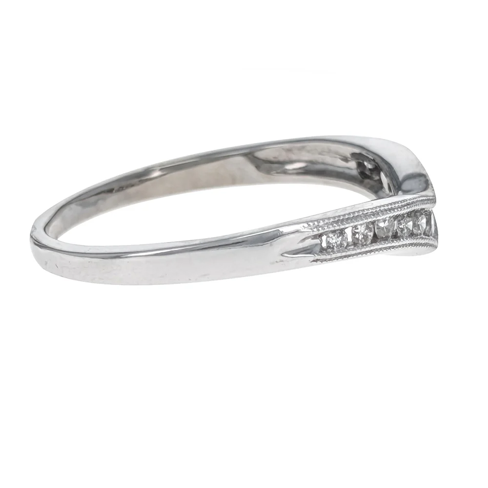 14K White Gold Diamond Chevron Contour Band - Image 3
