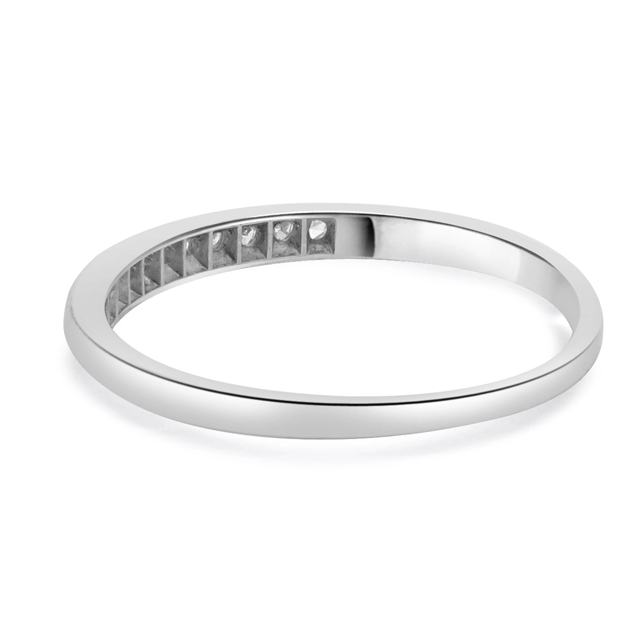 18 Karat White Gold Diamond Band - Image 4