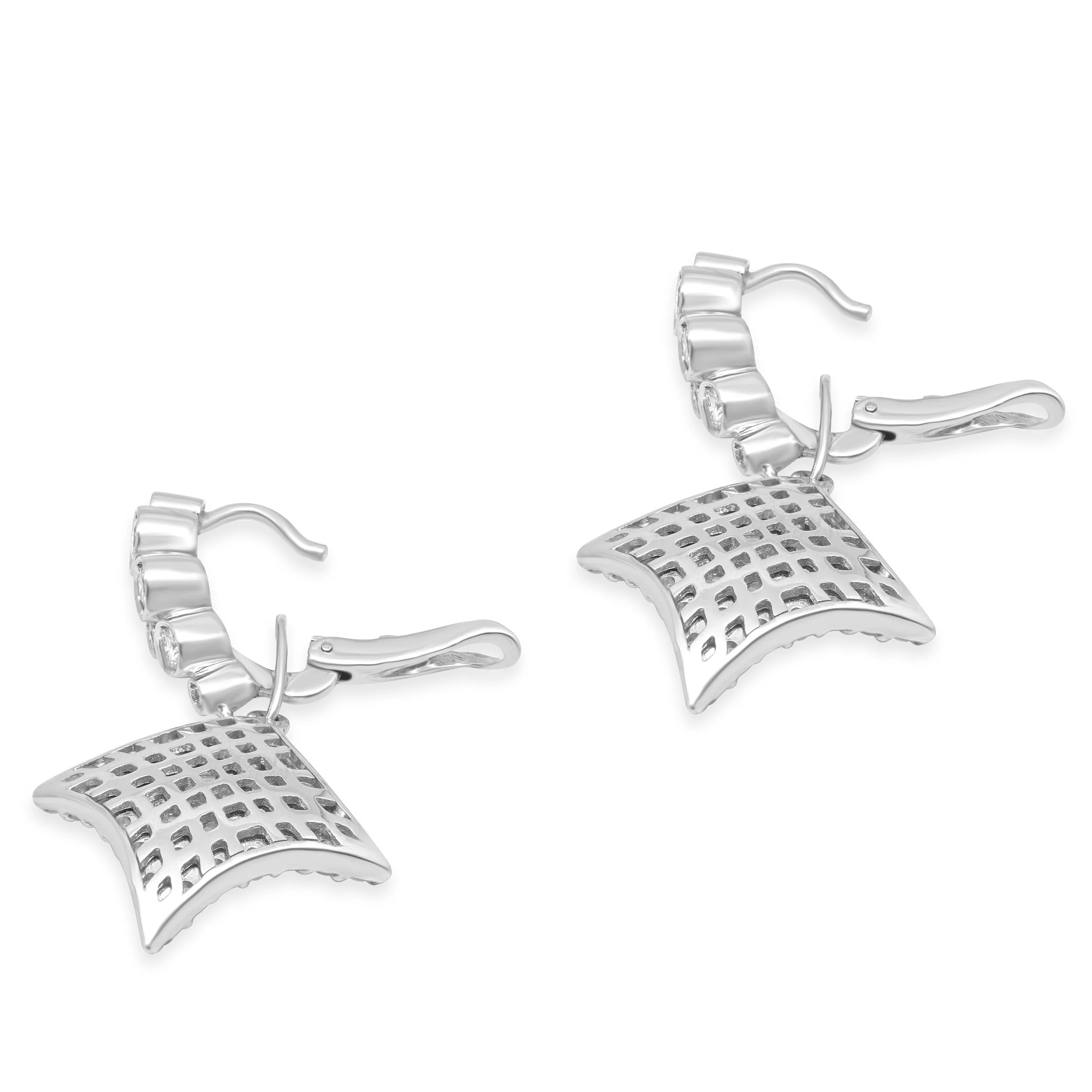 18 Karat White Gold Diamond Kite Drop Earrings - Image 4