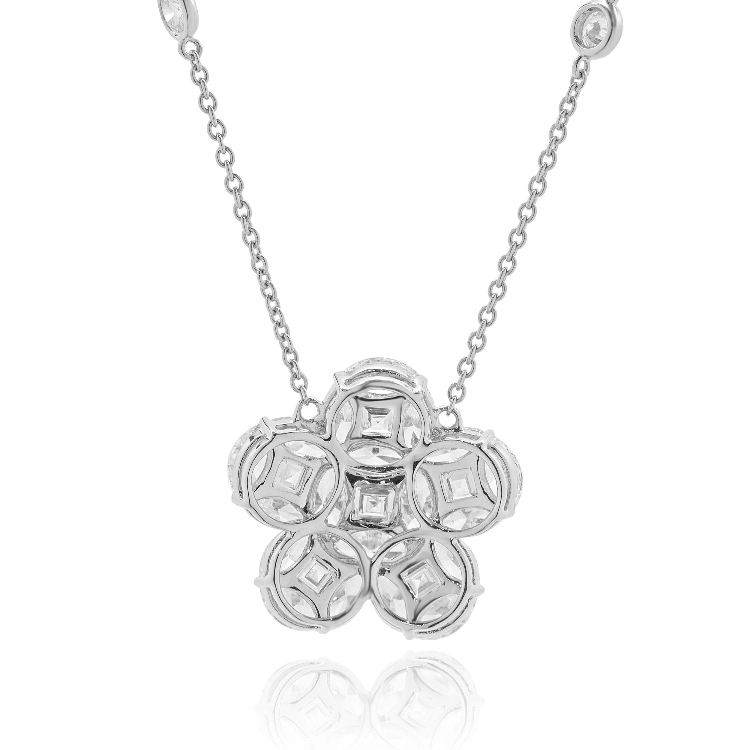 18 Karat White Gold Mosaic Set Diamond Flower Necklace - Image 3