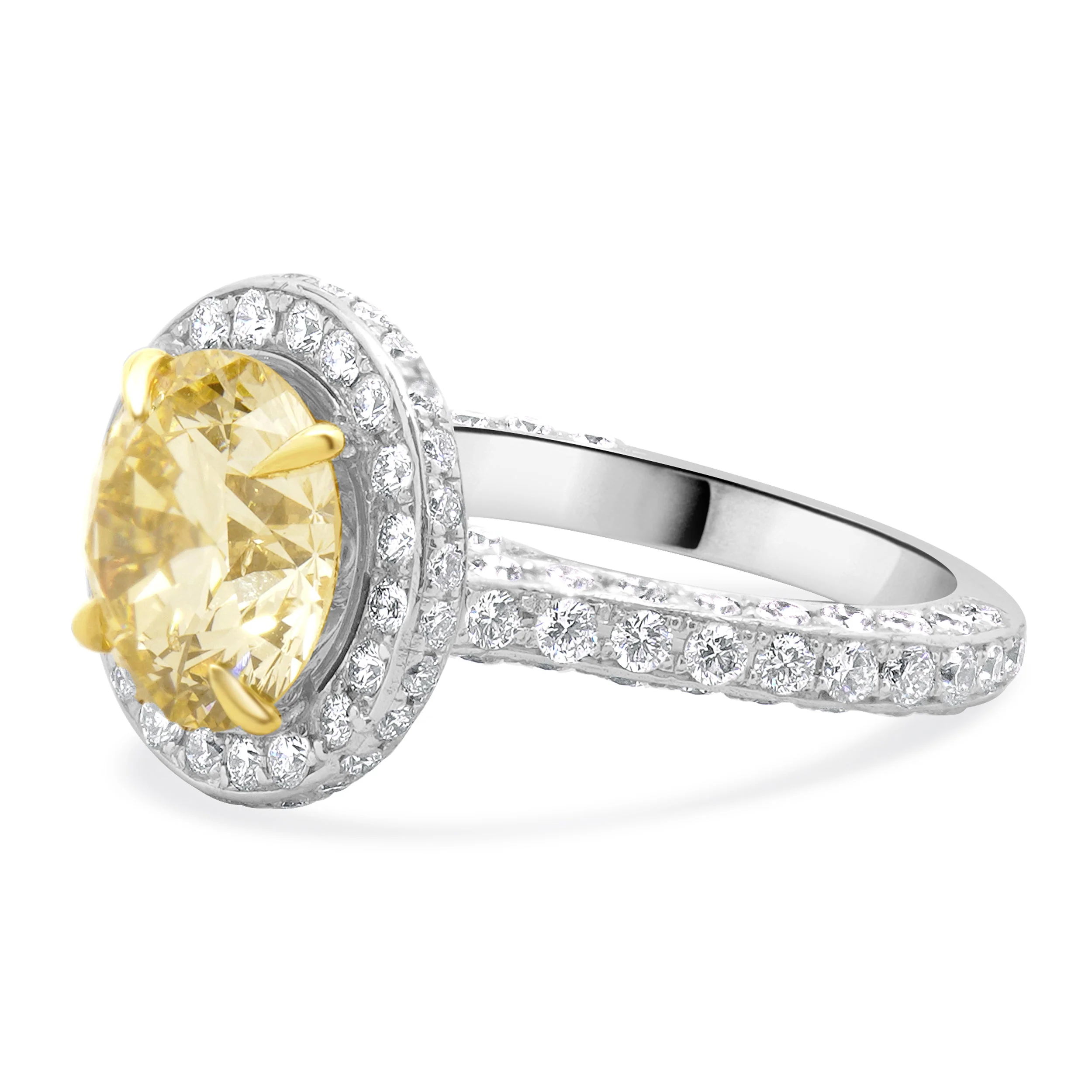 18 Karat White Gold Round Brilliant Cut Diamond Engagement Ring - Image 2