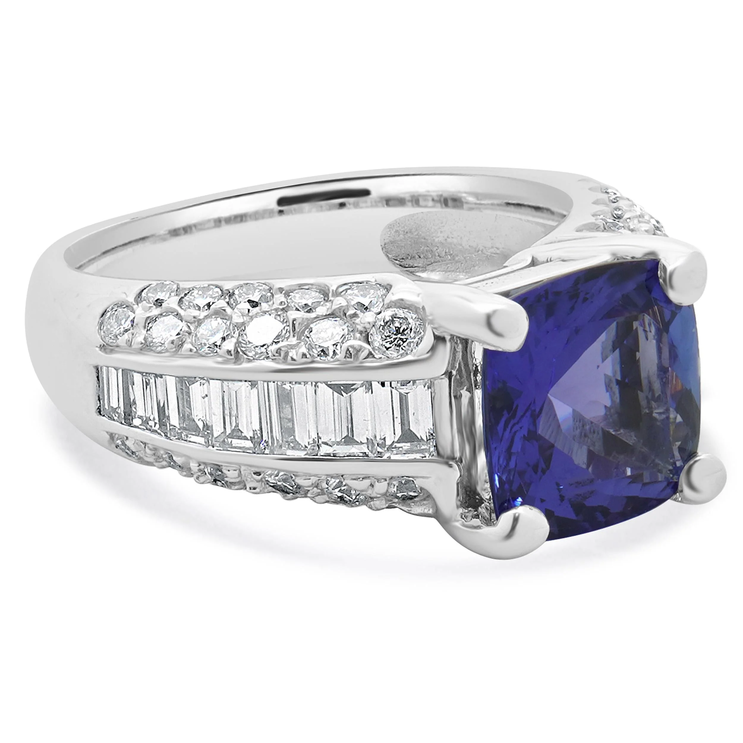 18 Karat White Gold Tanzanite and Diamond Ring - Image 3