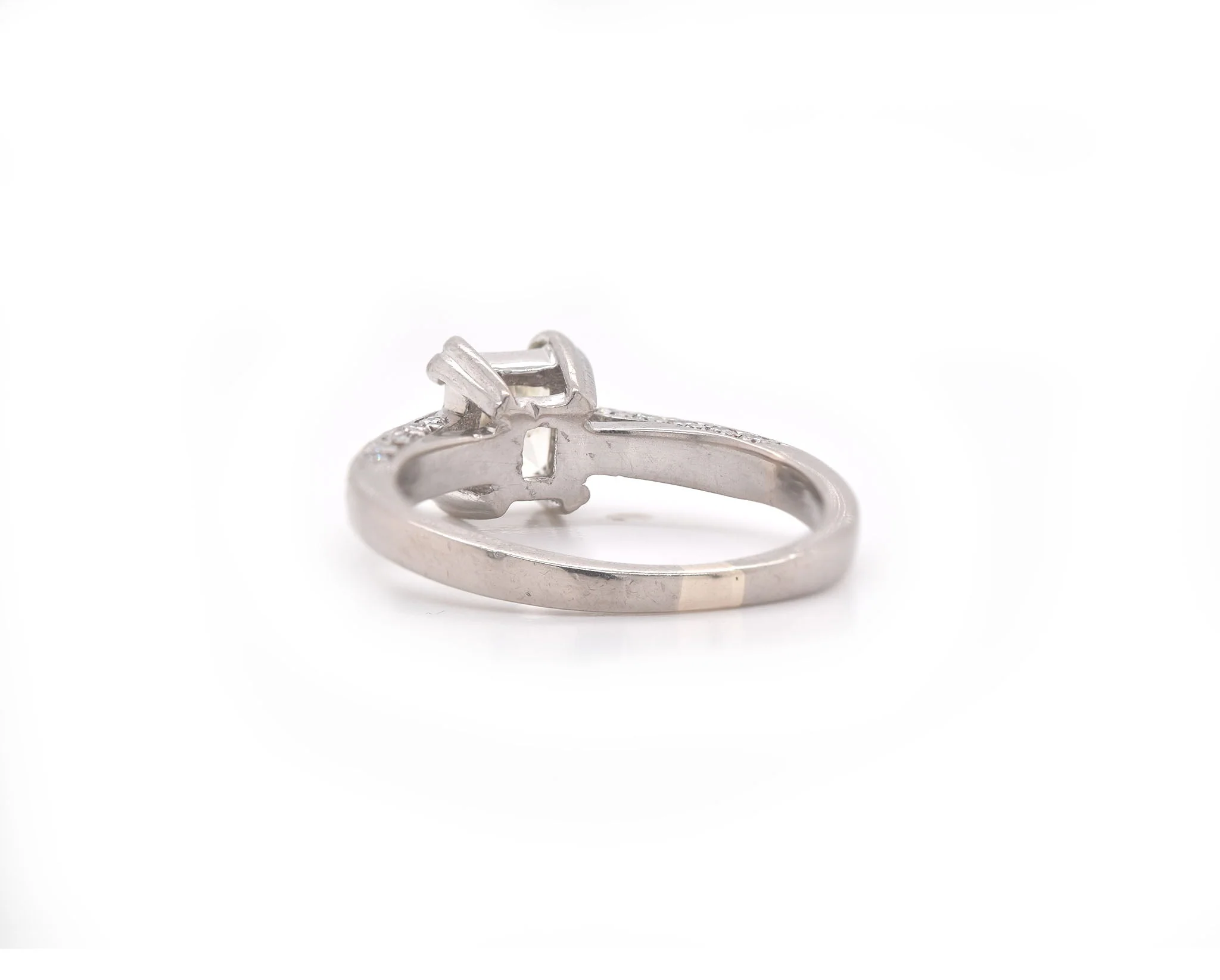 18k White Gold 0.75ct Radiant Diamond Engagement Ring - Image 4
