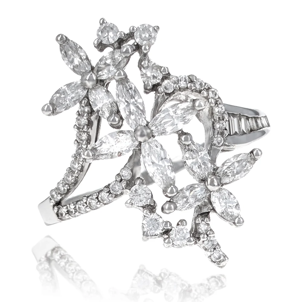 18K White Gold Mixed Cut Diamond Floral Fashion Ring