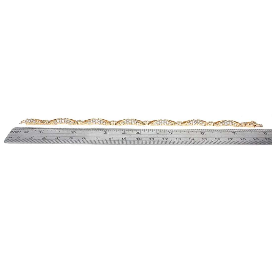 18K Yellow Gold Diamond Elongated Open Link Bracelet in Gold - Image 3