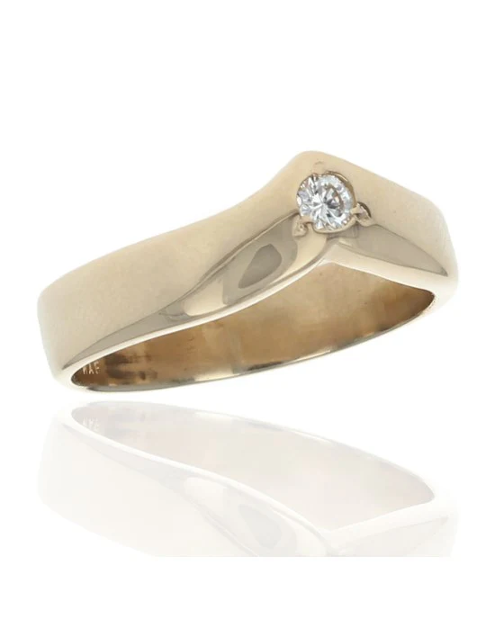 Gentlemans Diamond Solitaire Chevron Band