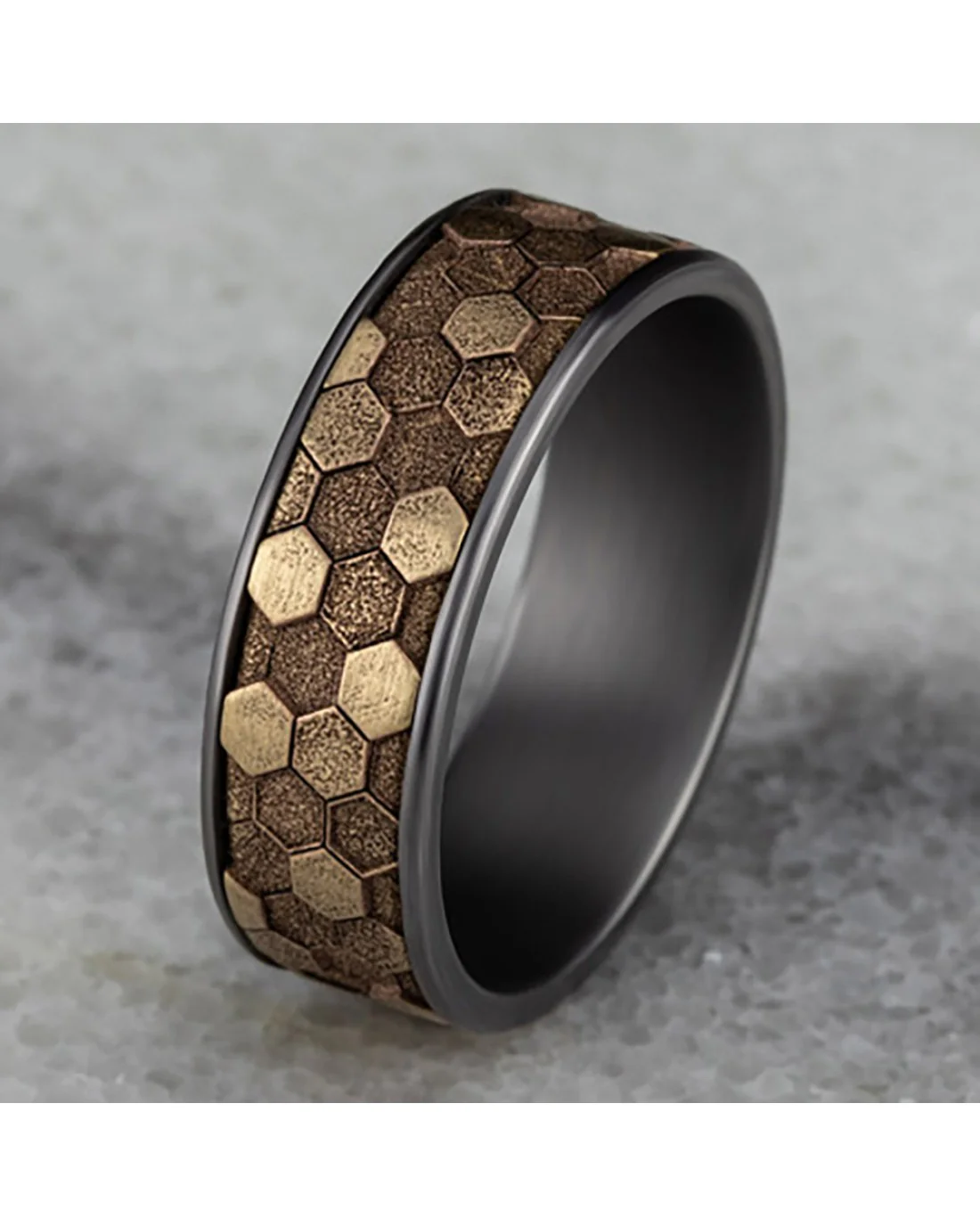 Gentlemen's Honeycomb Pattern Comfort Fit Band in Grey Tantalum and Yellow Gold - Image 3