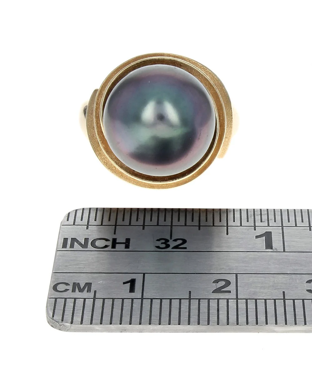 Gray Pearl Solitaire Ring in Yellow Gold - Image 3