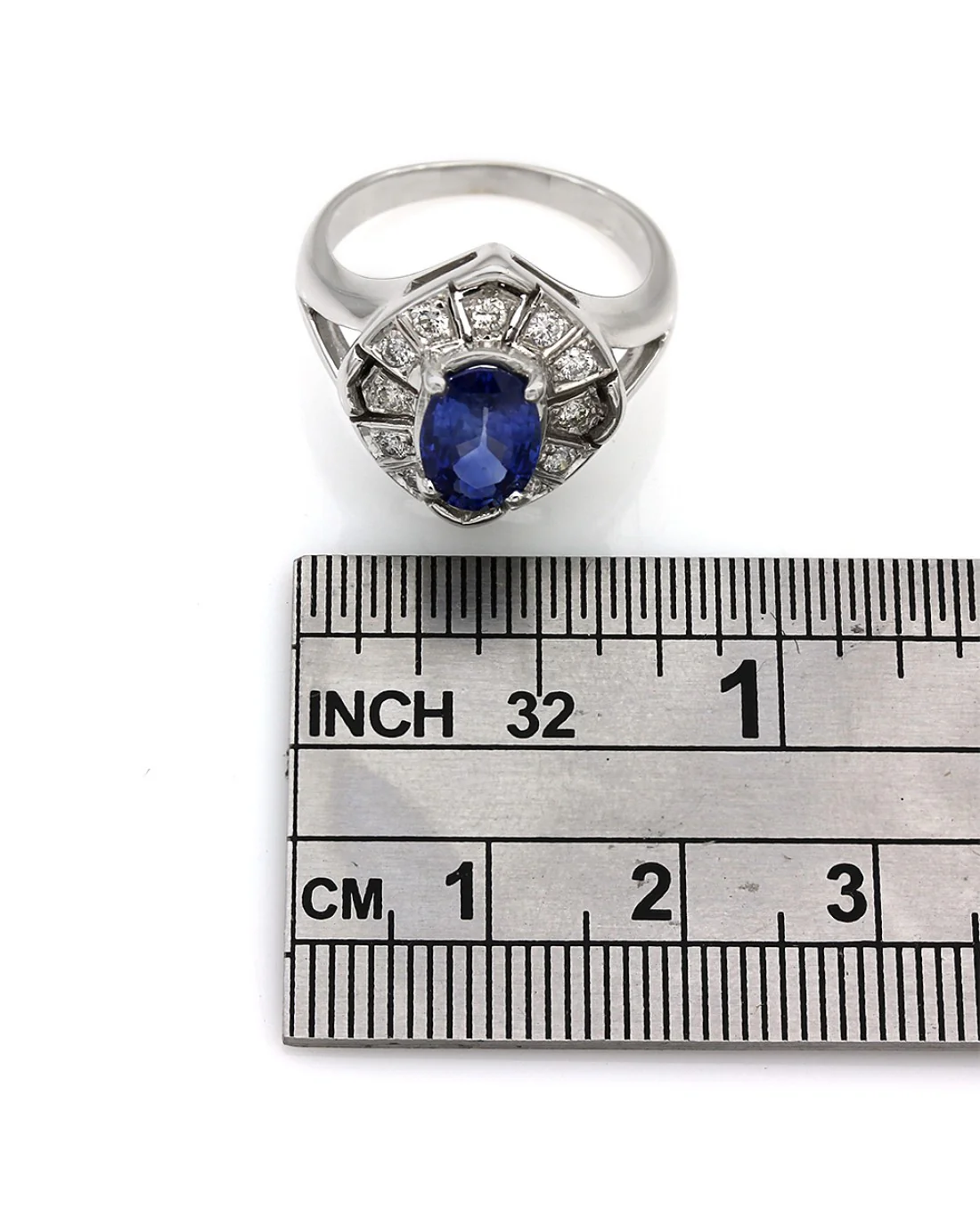 Oval Sapphire and Diamond Fashion Ring - Image 3