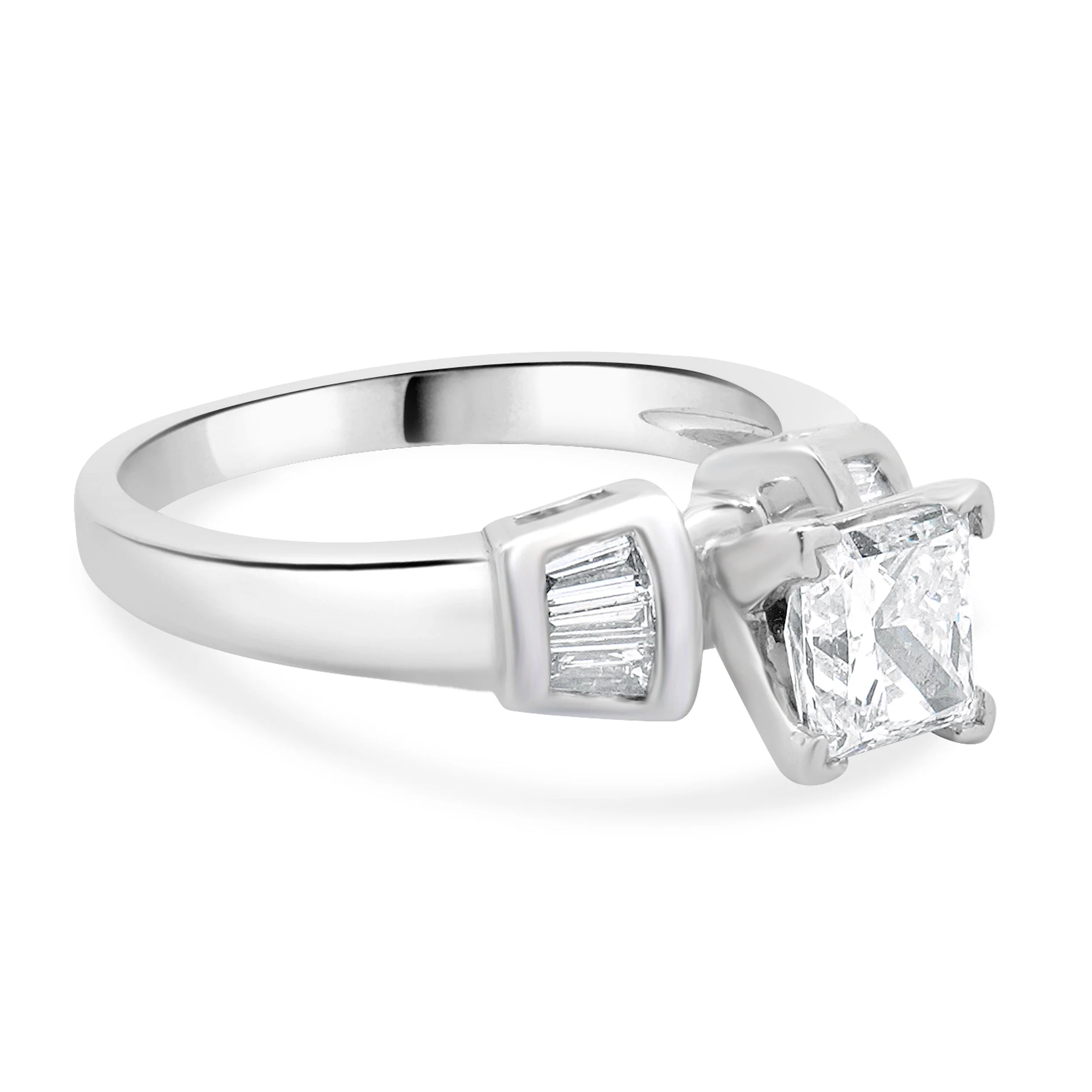 Platinum Round Diamond Engagement Ring - Image 4