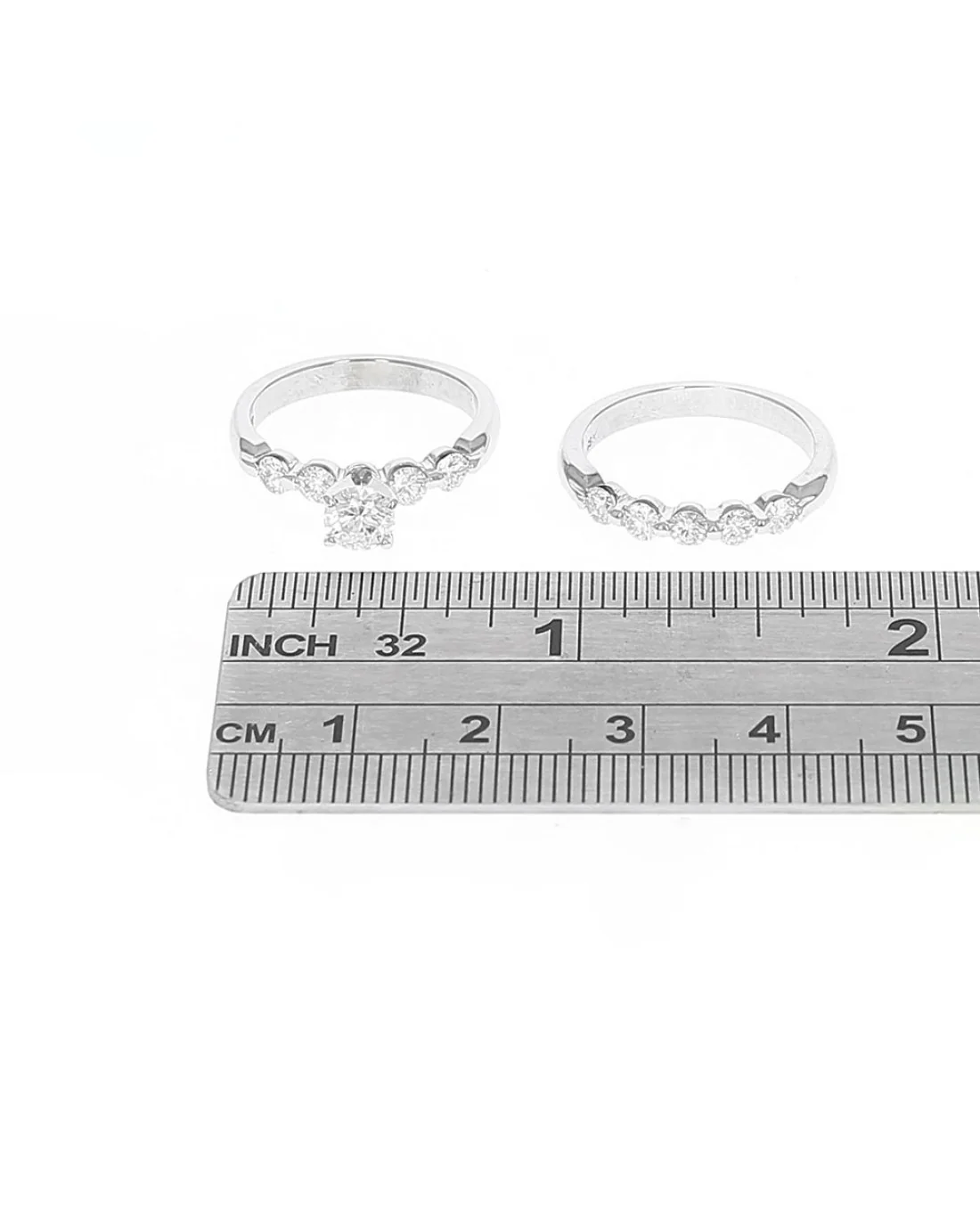 Round Brilliant Diamond Solitaire Round Diamond Engagement Ring - Image 3
