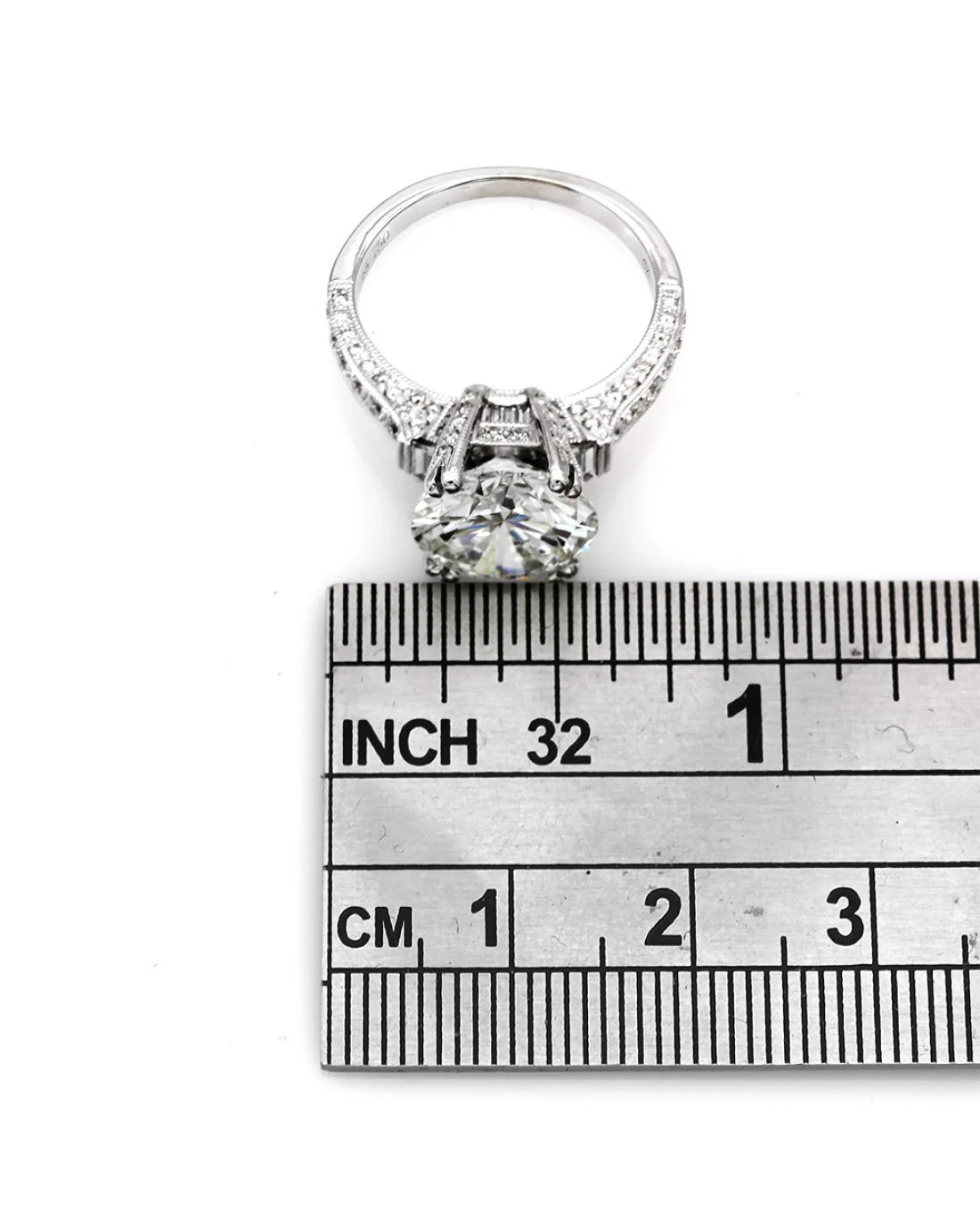 Round Diamond Solitaire Ring in White Gold - Image 3