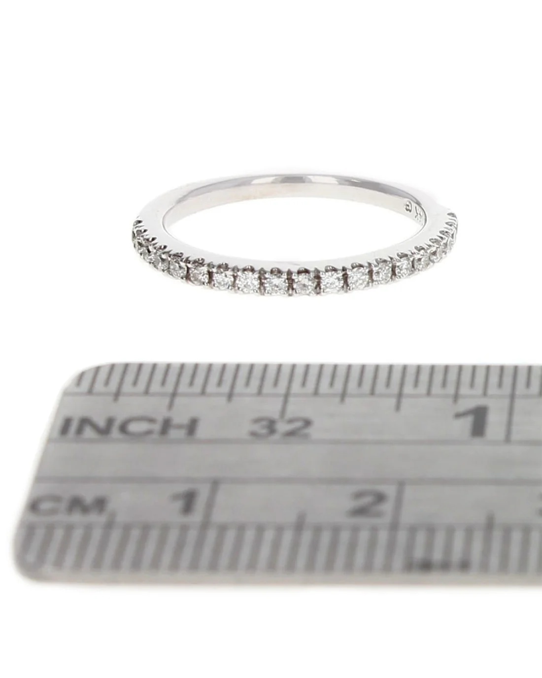 Single Row Diamond Band Ring - Image 3